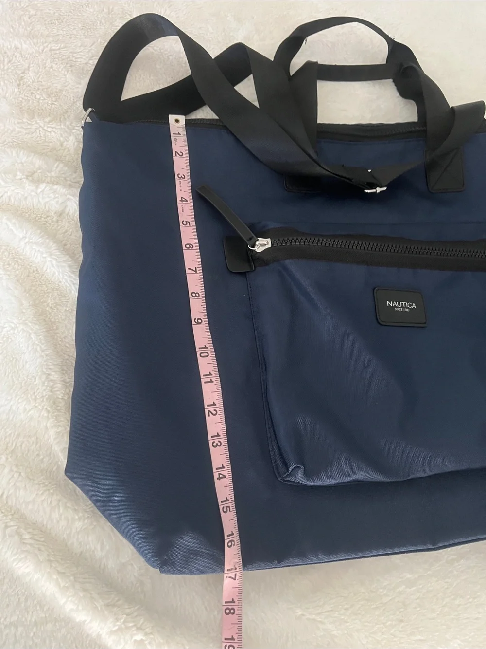 Nautica unisex Navy Blue Travel Duffel with Black Straps never used